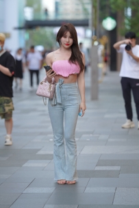 【精选街拍】Vol.3443 高腰牛仔粉色系 [100P+1V-1.27GB]